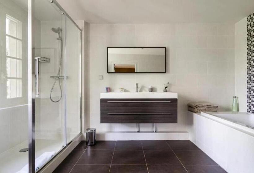 Полулюкс, Manoir Du Bois Mignon