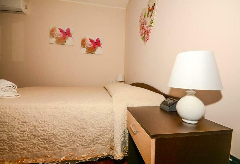 غرفة قياسية مزوَّدة بشُرفة, B&b Mariposa