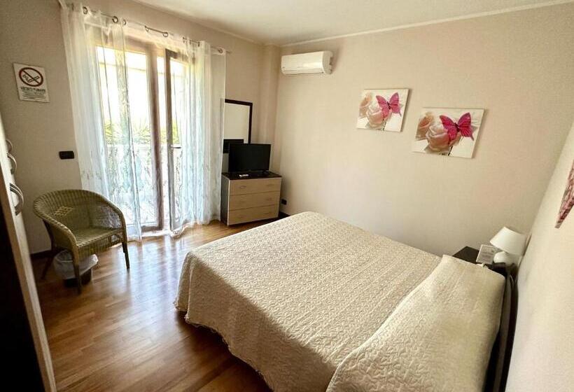 غرفة قياسية مزوَّدة بشُرفة, B&b Mariposa