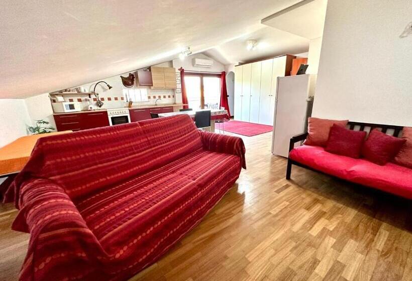 شقة غرفة واحدة, B&b Mariposa