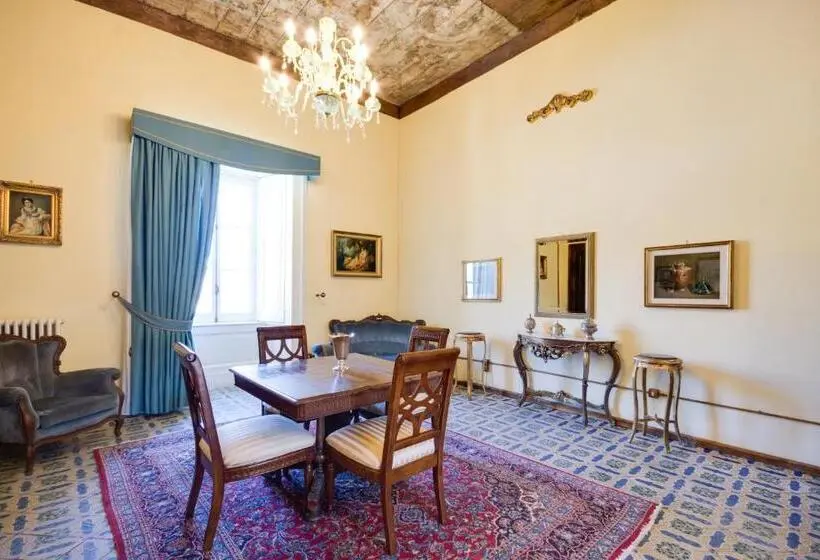 キングサイズベッドのスイートルーム, Castello Di Caccuri Suites