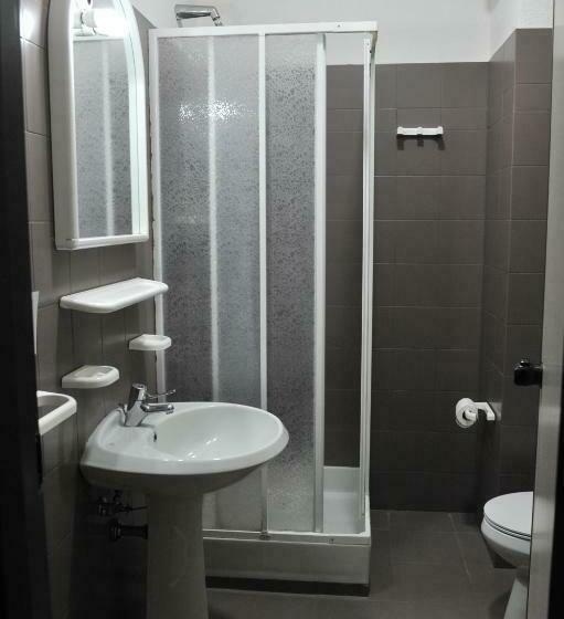 غرفة قياسية ثلاثية, Theotokos