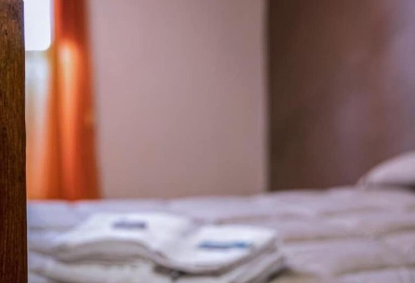 غرفة قياسية, Theotokos