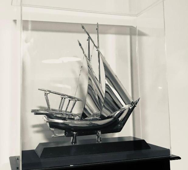 带大床的标准间, Moulin A