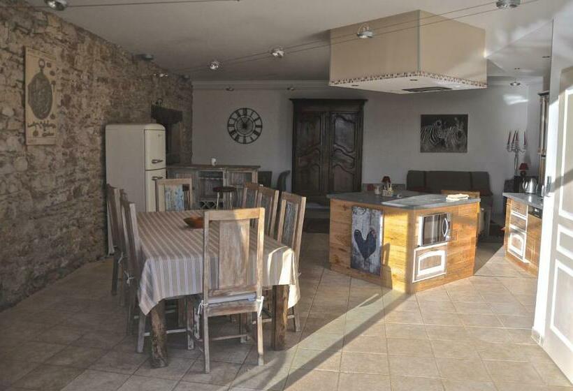 패밀리 룸, Le Clos Du Cher En Beaujolais