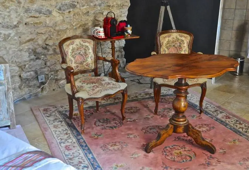 テラス付きスタンダードルーム, Le Clos Du Cher En Beaujolais