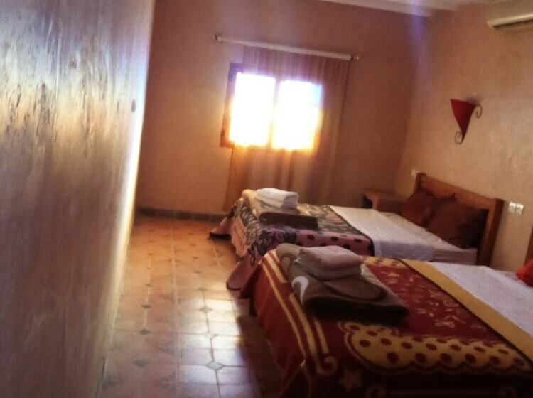 חדר משפחתי, Dar Zara