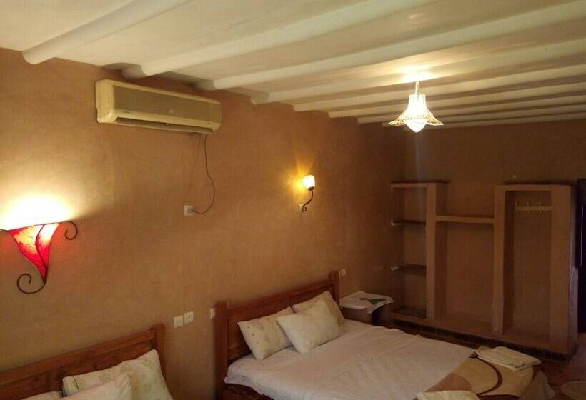 חדר משפחתי, Dar Zara