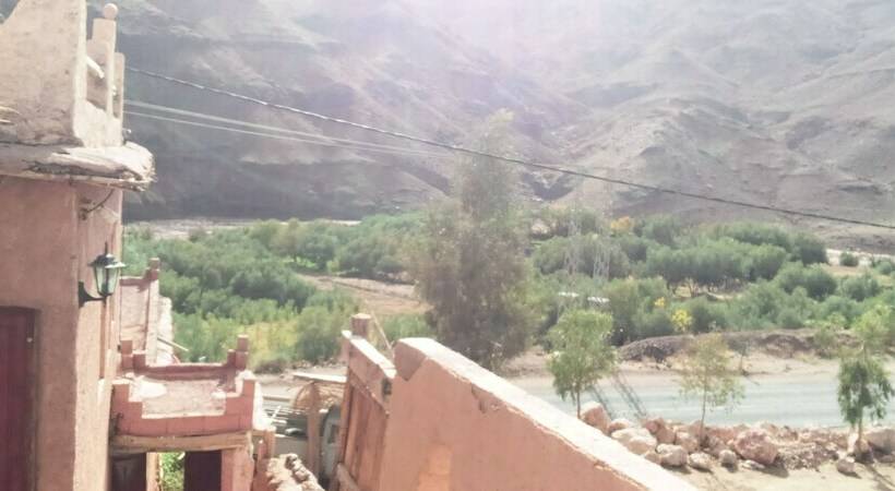 חדר משפחתי, Dar Zara