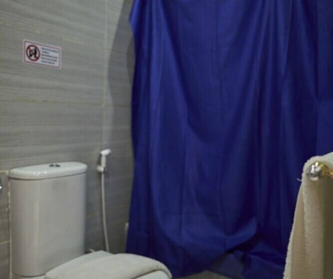 اتاق استاندارد سه نفره, The View Pyramids