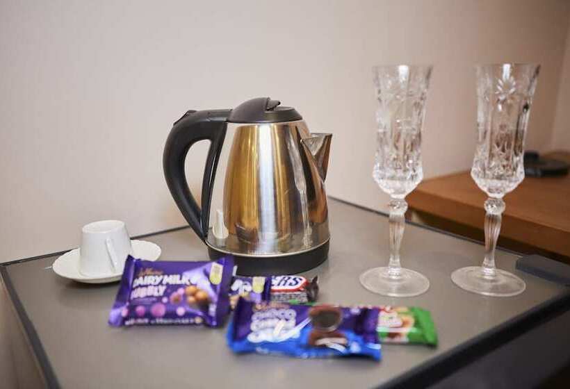 اتاق استاندارد یک نفره, The View Pyramids