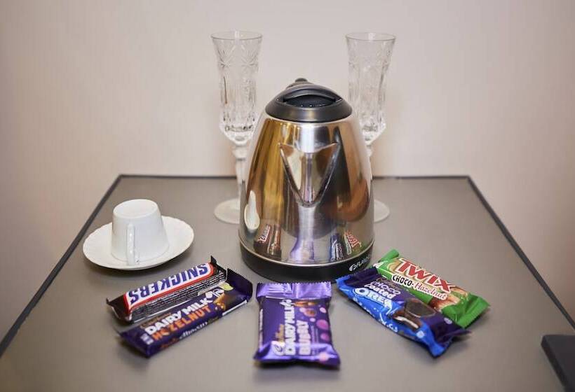 اتاق استاندارد یک نفره, The View Pyramids