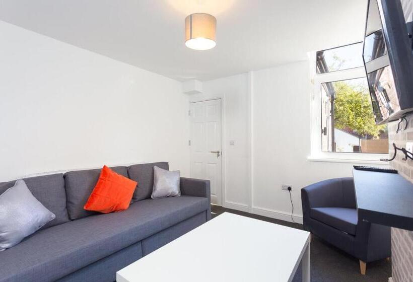 Номер Стандарт, Townhouse @ 76 Clare Street Stoke