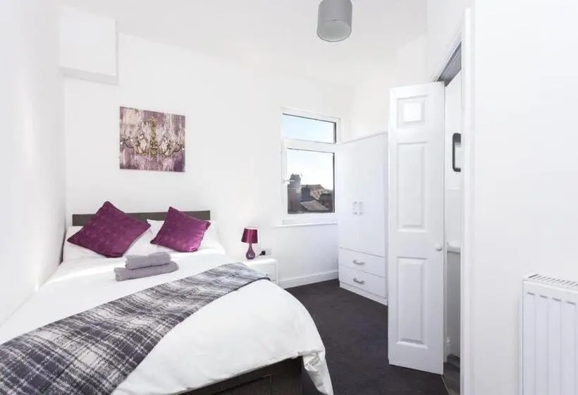 Standard-huone Jaettu Kylpyhuone, Townhouse @ 76 Clare Street Stoke