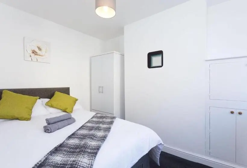 Standard-huone Jaettu Kylpyhuone, Townhouse @ 76 Clare Street Stoke