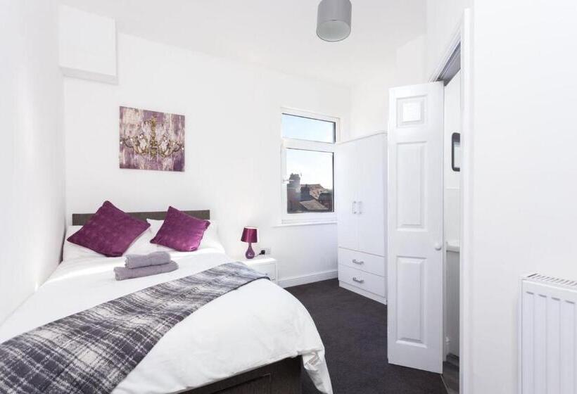 １ベッドルームハウス, Townhouse @ 76 Clare Street Stoke