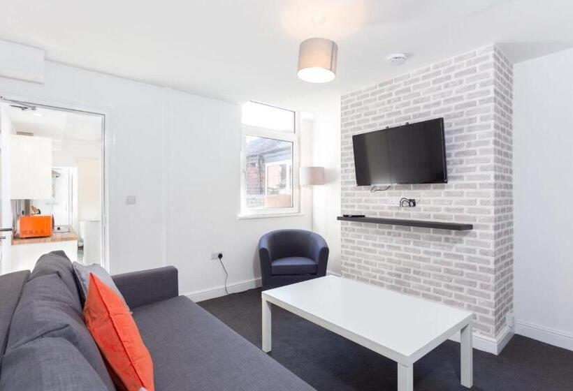 １ベッドルームハウス, Townhouse @ 76 Clare Street Stoke