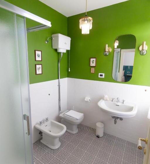 غرفة قياسية مزوَّدة بشُرفة, B&b Villa Ebe