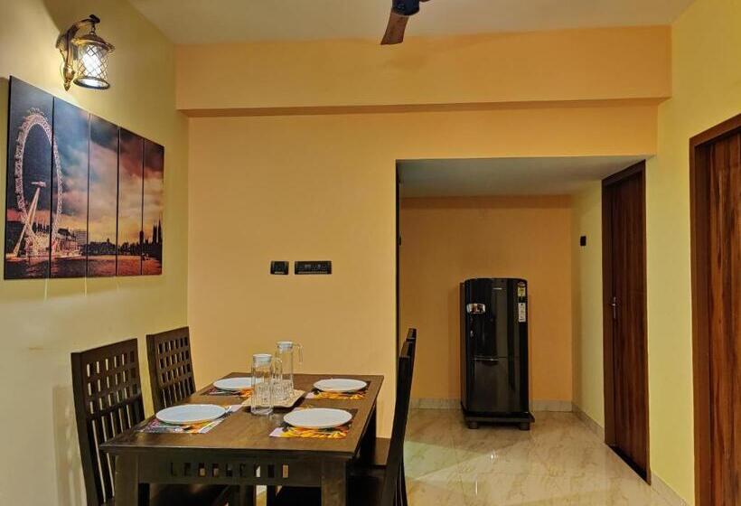 חדר דחוקס עם מיטת קינג, Coral Shelters Mattuthavani