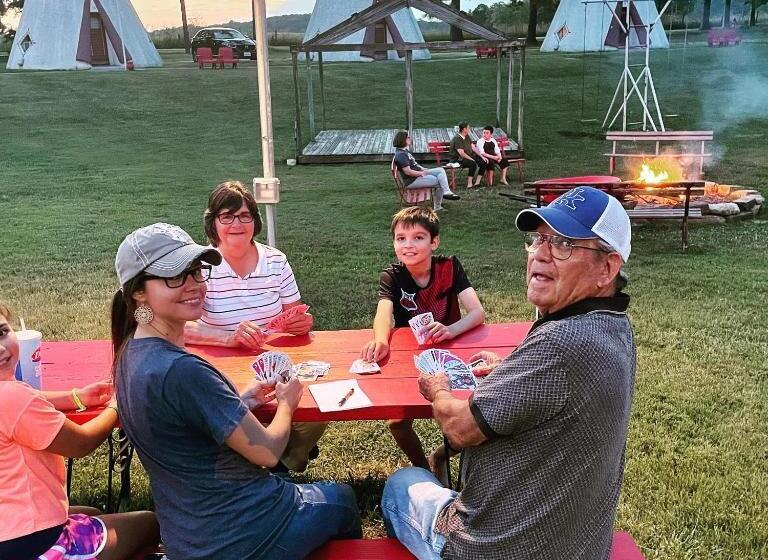 4인용 스탠다드 룸, Historic Wigwam Village No 2