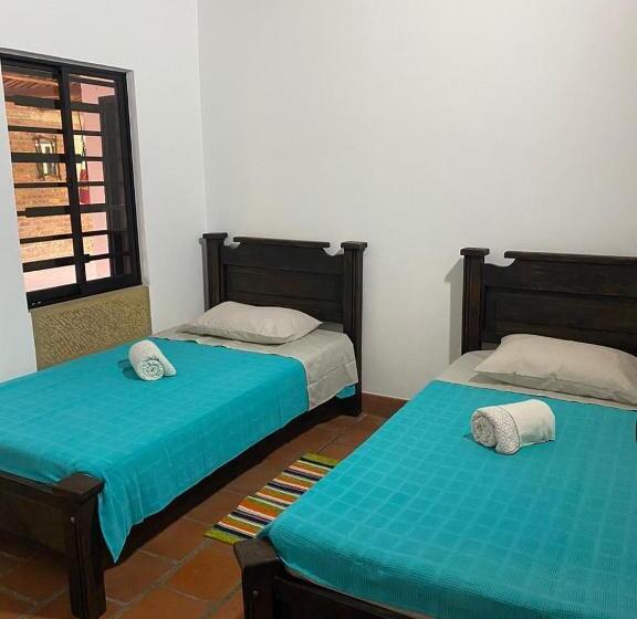 اتاق اکونومی, Hostal Casa Montañita