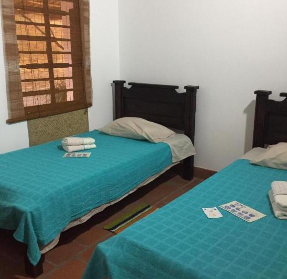 اتاق اکونومی, Hostal Casa Montañita