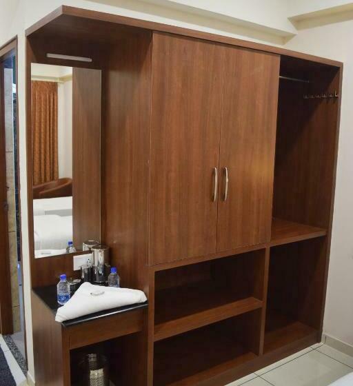 스탠다드 룸 킹사이즈 침대, Bhramari Nest