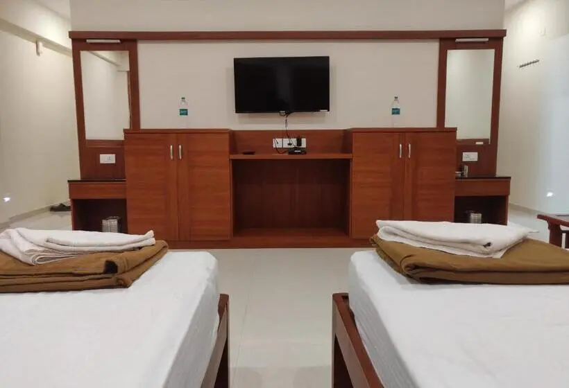 Chambre Familiale, Bhramari Nest