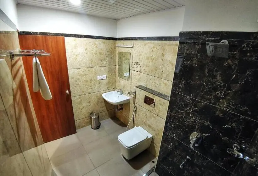 Chambre Quadruple Premium, Bhramari Nest