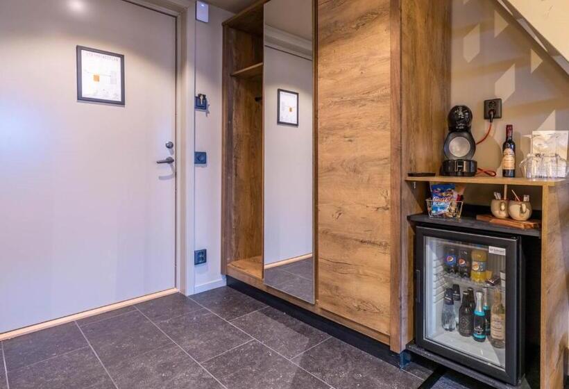 스탠다드 룸, L Viktors