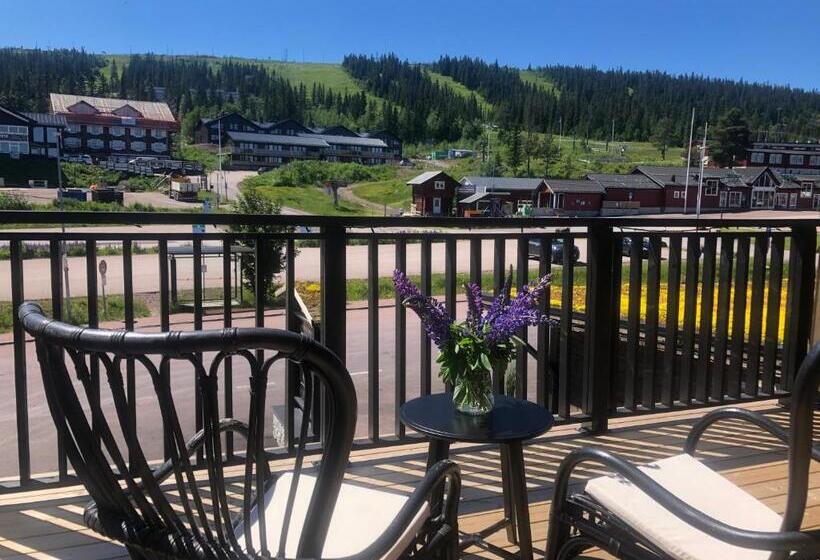 주니어 스위트, L Viktors