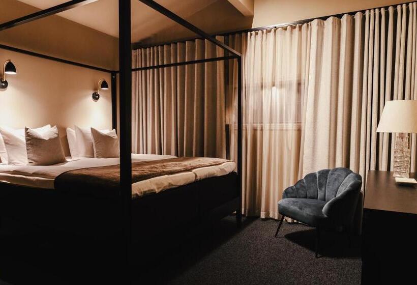 스위트, L Viktors