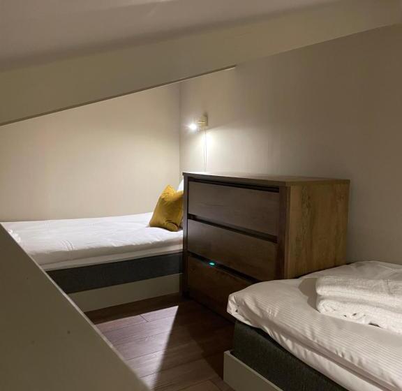 주니어 스위트, L Viktors