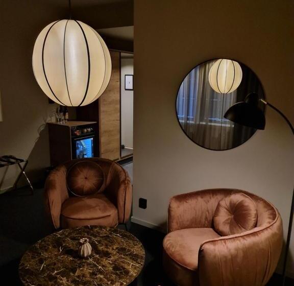 스위트, L Viktors