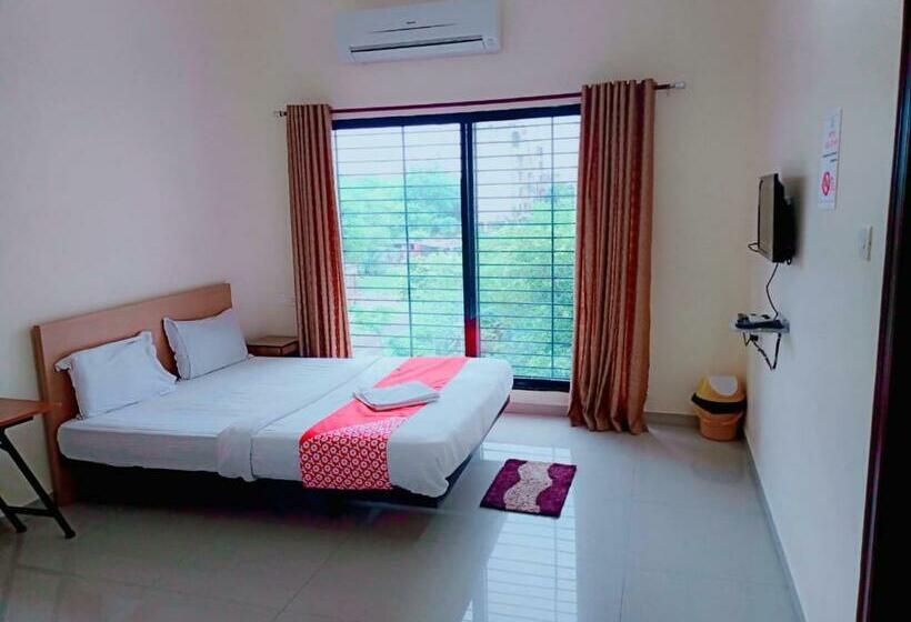 اتاق لوکس, Relax Inn