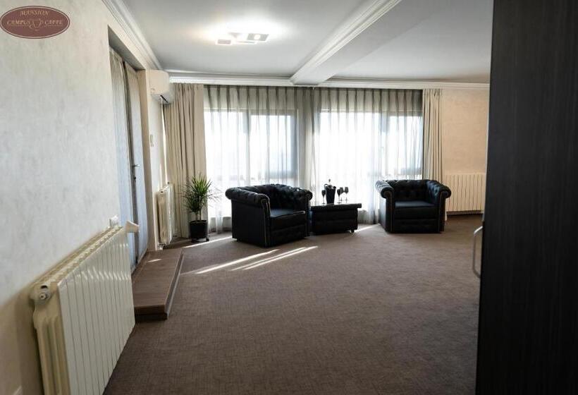 1 Bedroom Penthouse Apartment, Campus Caffe Mansion