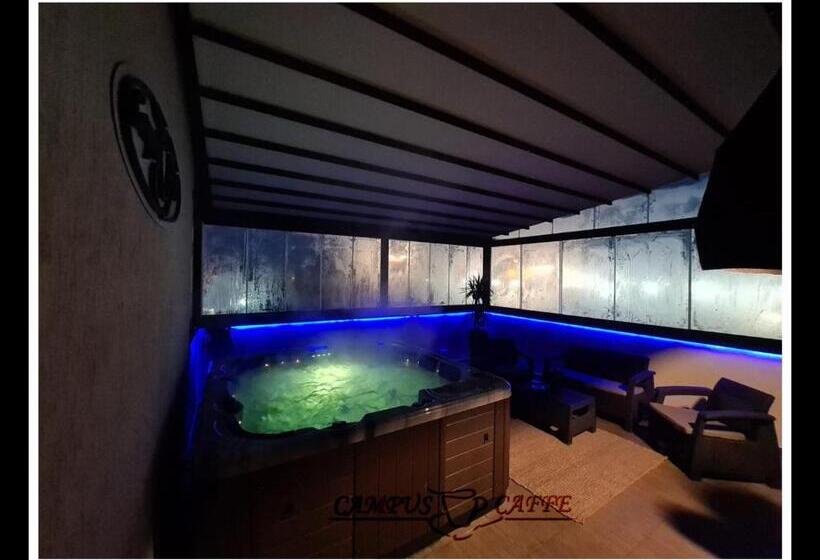 Апартаменты Пентхаус 1 Спальня, Campus Caffe Mansion