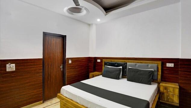 Quarto Estandar, Royal Grand Stay In