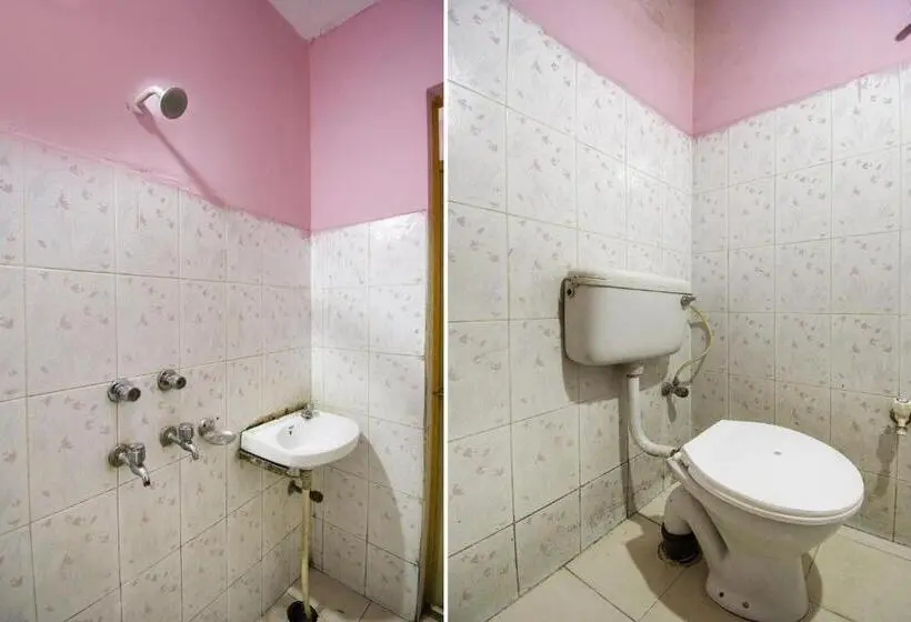 Classic Kolmen Hengen Huone, O Suvidha