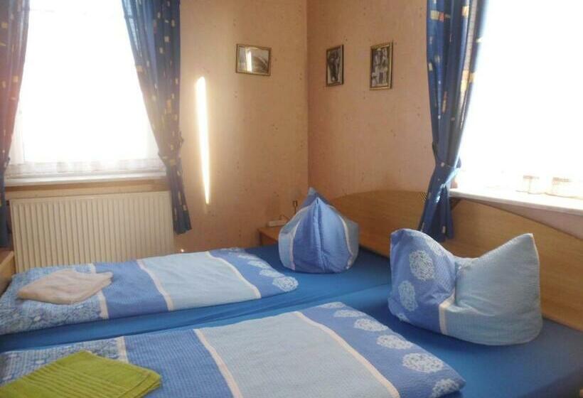 スタンダードルーム, Wilhelm Busch Stube