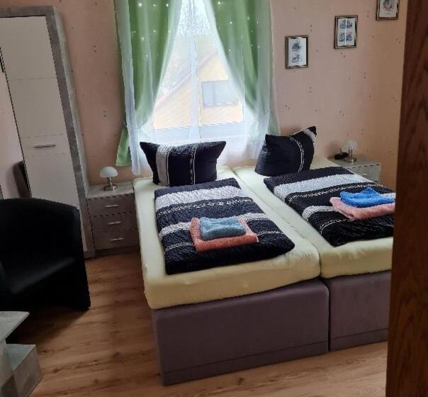 スタンダードルーム, Wilhelm Busch Stube