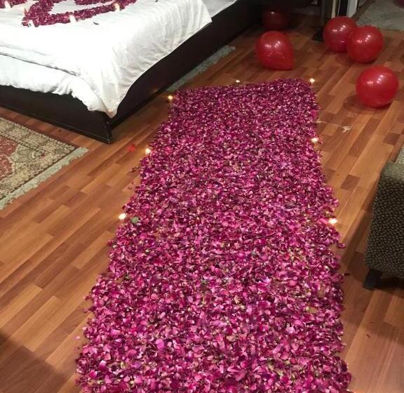 اتاق لوکس, Hira Guest House