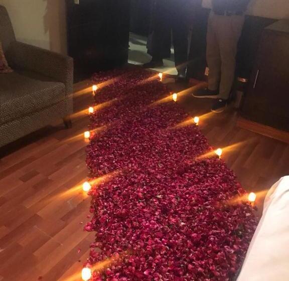 اتاق لوکس, Hira Guest House