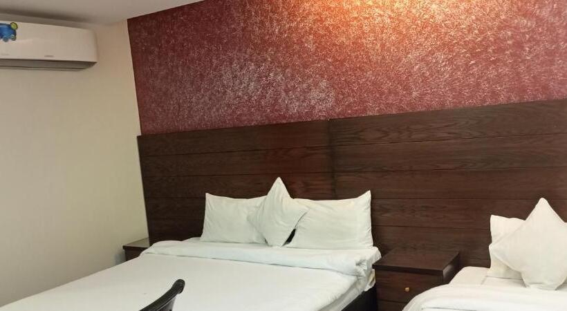 اتاق لوکس سه تخته, Hira Guest House