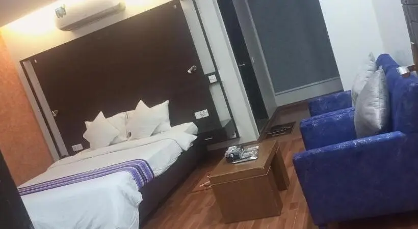 اتاق لوکس, Hira Guest House