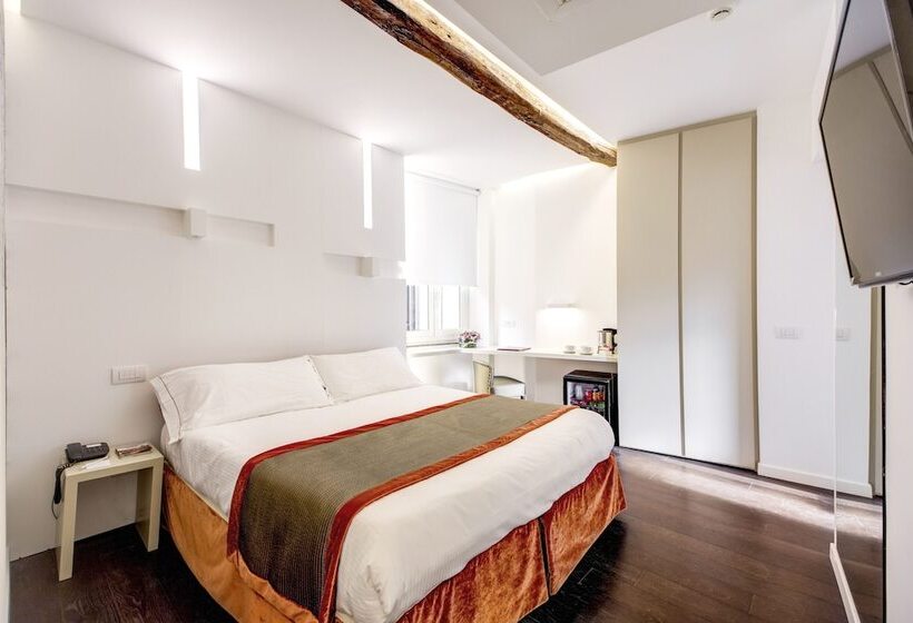 سوئیت جونیور با چشمانداز, Albergo Abruzzi