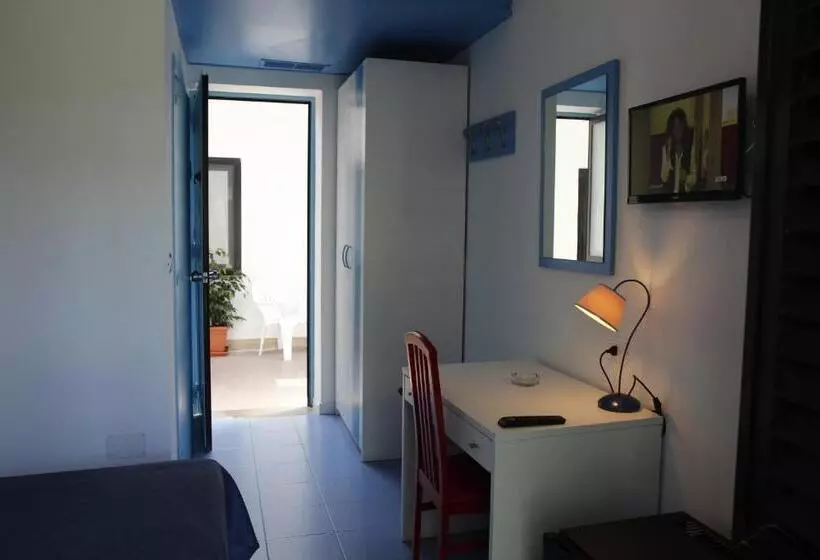 اتاق اکونومی, B&b Marina
