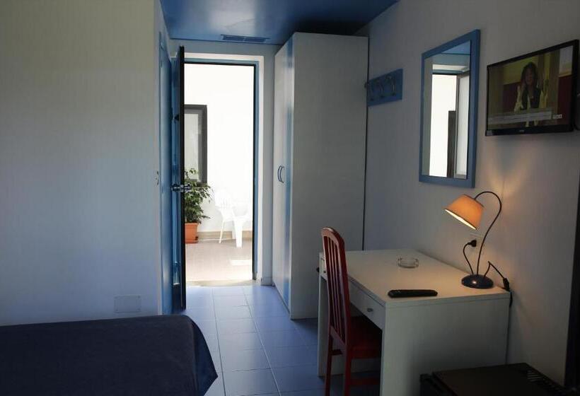 이코노미 룸, B&b Marina