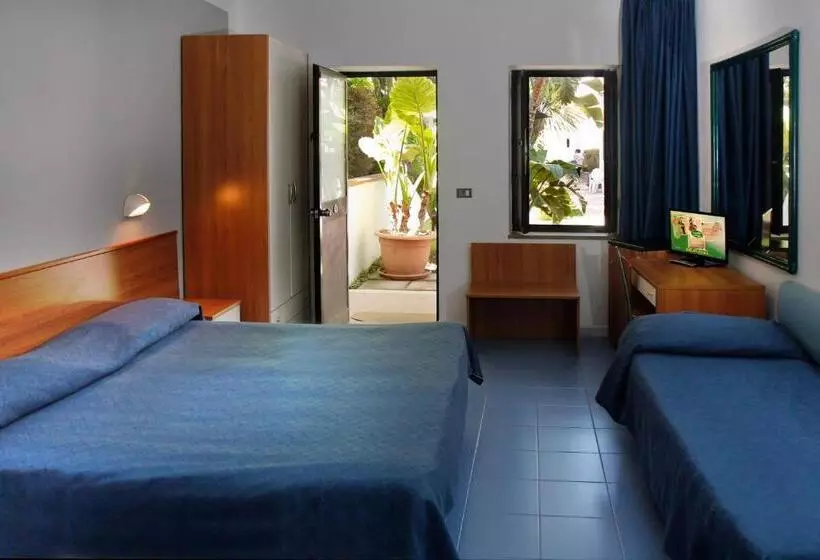اتاق استاندارد چهار تخته, B&b Marina