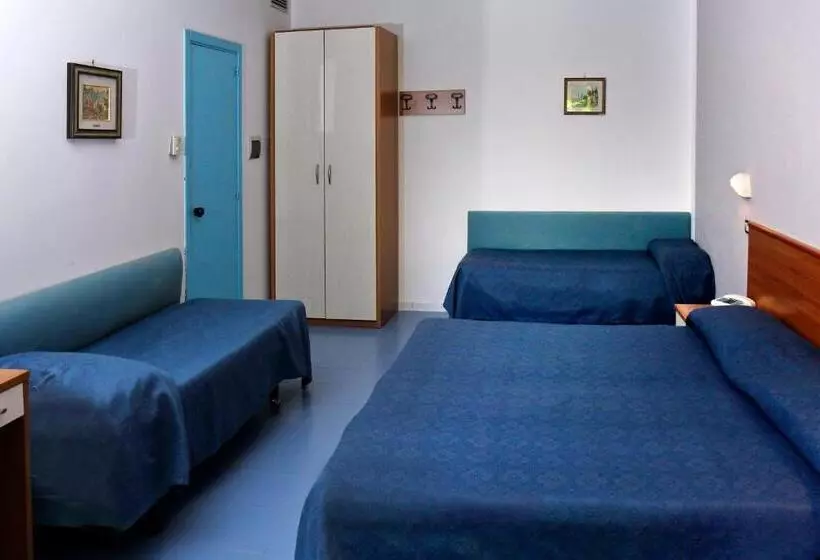اتاق استاندارد چهار تخته, B&b Marina